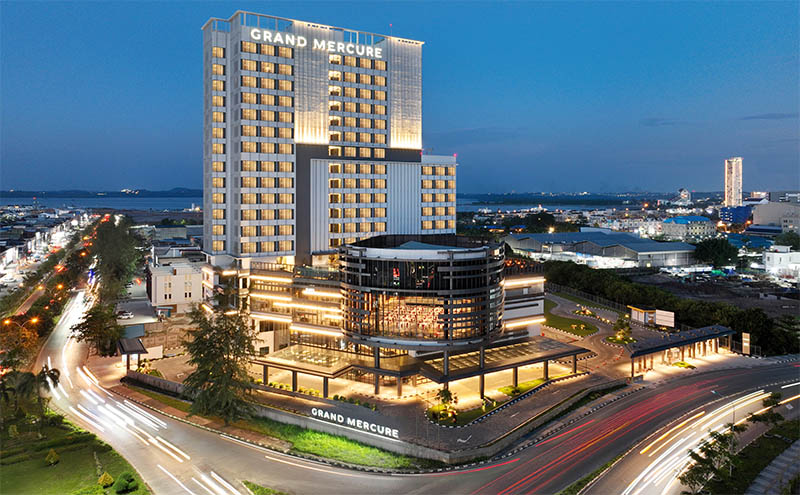 Dari Salsa hingga Kambing Guling: Nikmati Tahun Baru Penuh Warna di Grand Mercure Batam